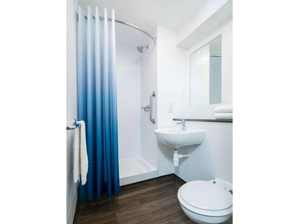 Travelodge Chester Warrington Road Habitación foto